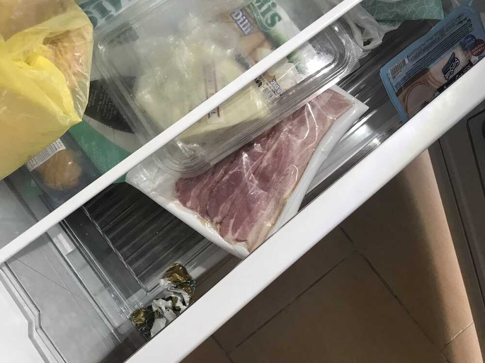 Хранение копченого бекона в холодильнике