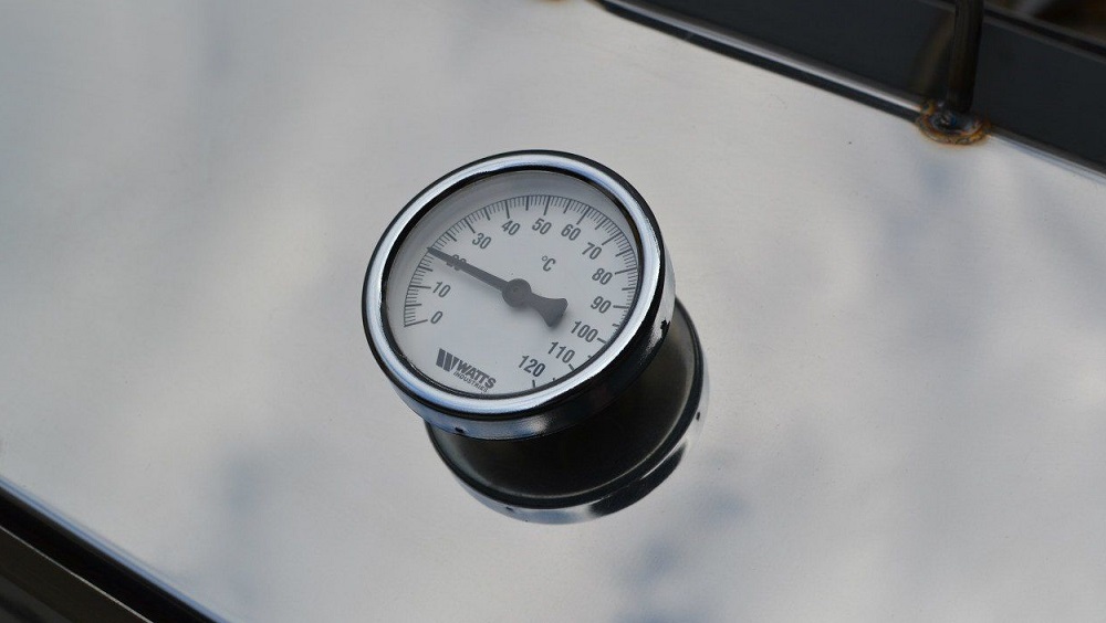 Термометр на коптильне