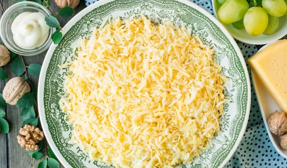 Сырный слой салата «Тиффани»