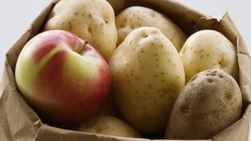 Картофель и яблоки