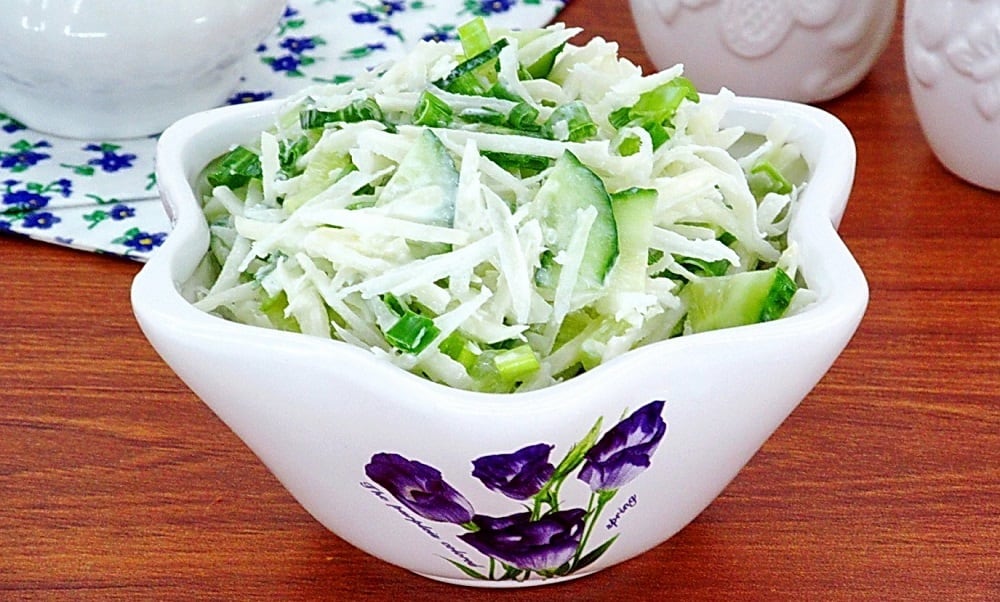 Салат из редьки с огурцом