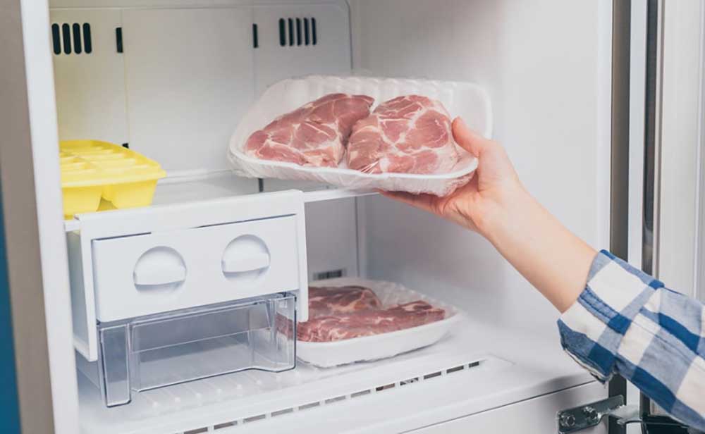 Мясо в холодильнике