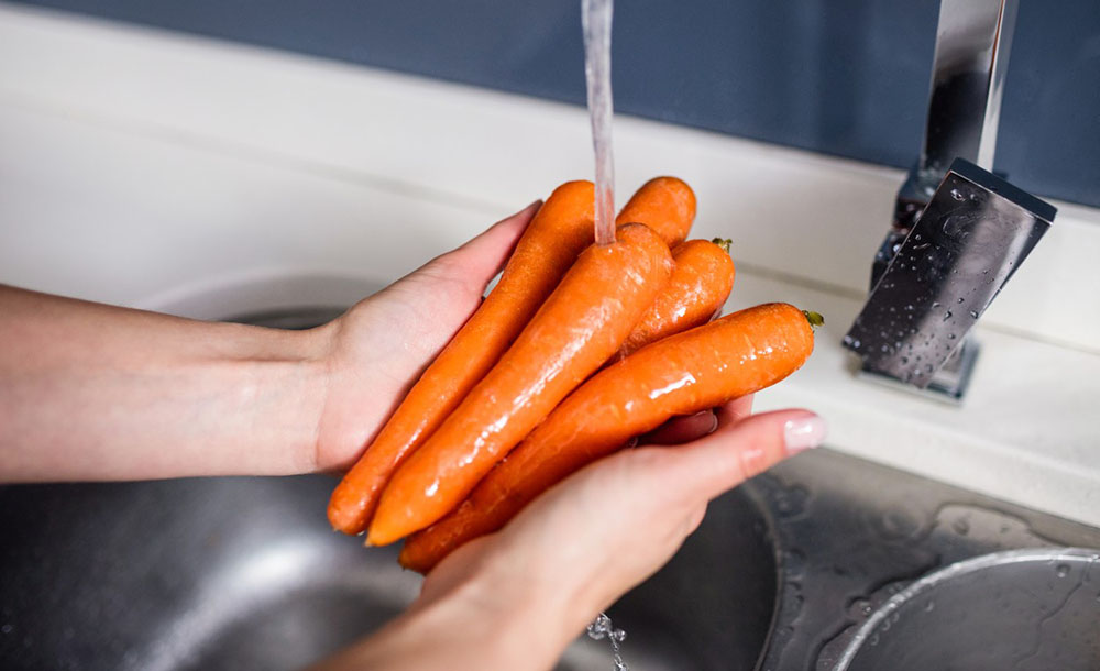 Морковь и вода